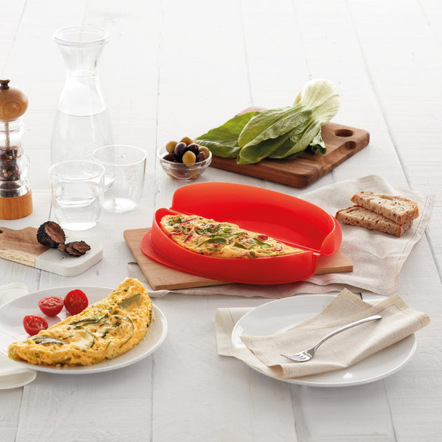 Microwave omelette maker
